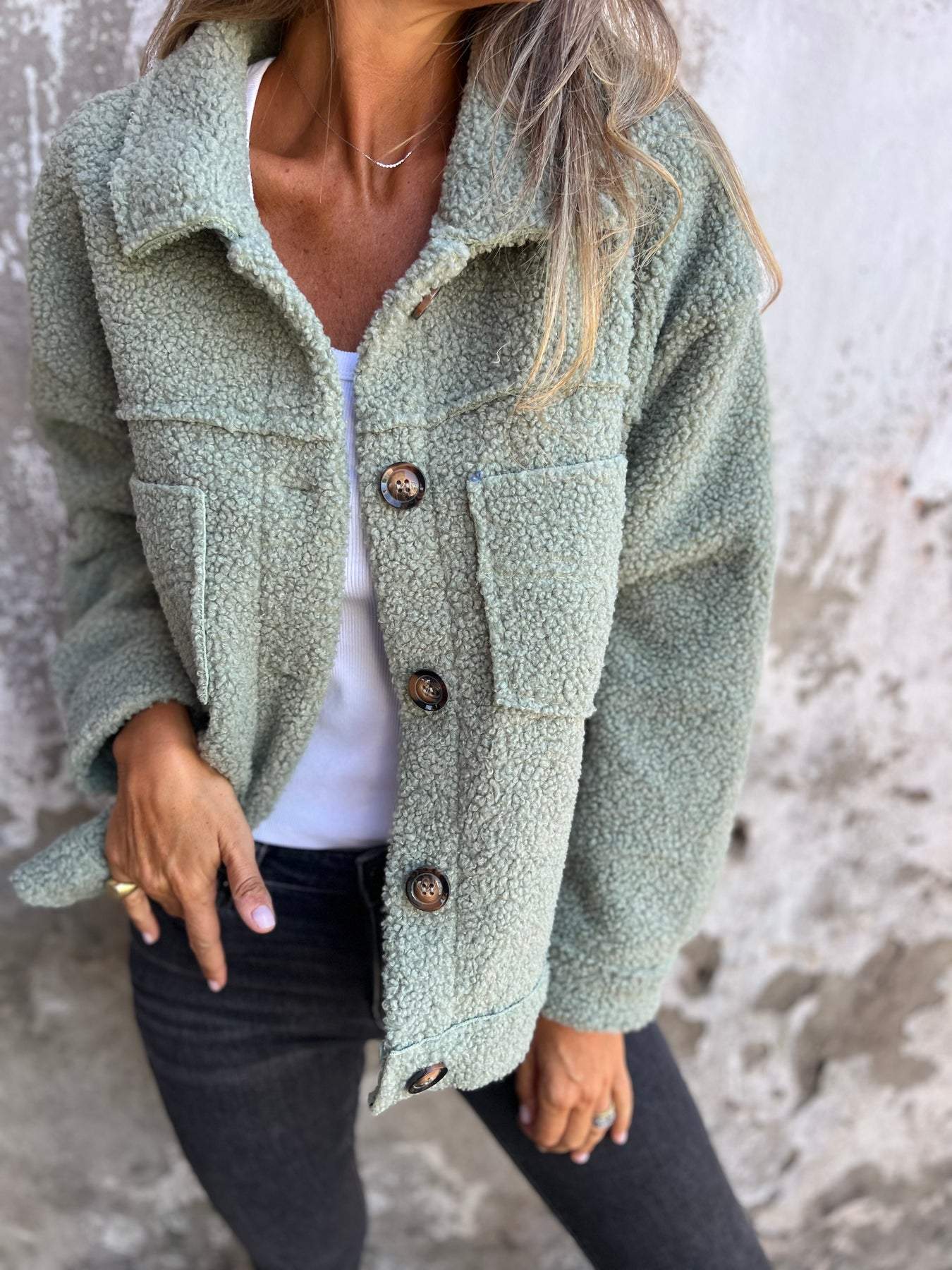 Isabelle | Veste Femme Boutonnée Douillette