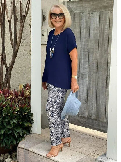 Fleur | Ensemble confortable avec t-shirt uni et pantalon imprimé pour femme