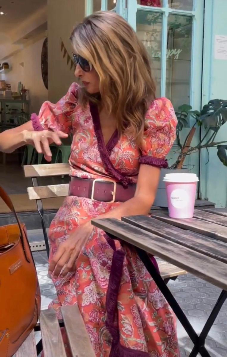 Margeret | Robe portefeuille fluide à manches bouffantes et bord contrasté