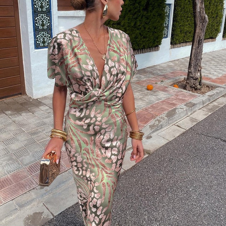 Lilou | Robe drapée satinée à imprimé feuillage pour femme